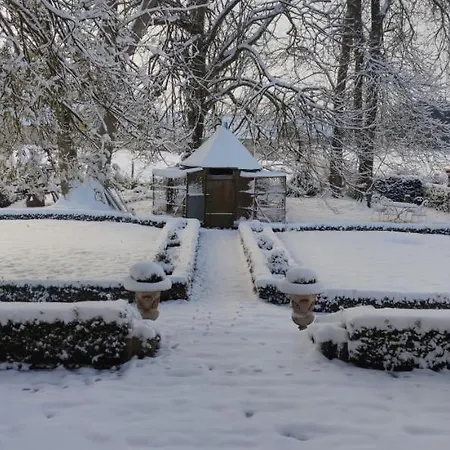 Le Manoir De La Bigotiere Bed and Breakfast *