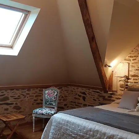Le Manoir De La Bigotiere Bed and Breakfast