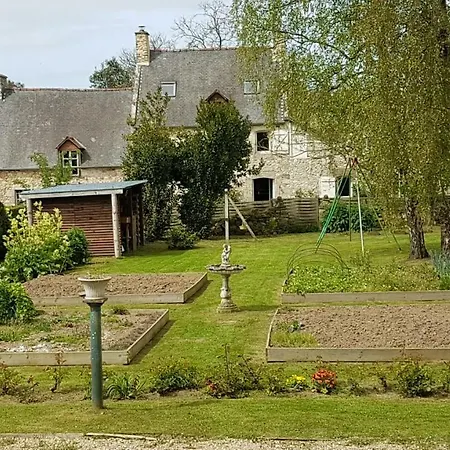 Le Manoir De La Bigotiere Bed and Breakfast