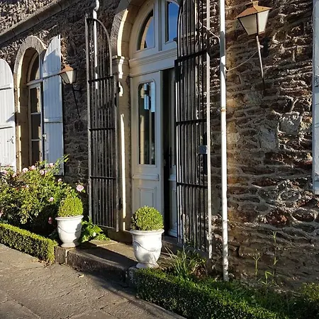 Le Manoir De La Bigotiere Bed and Breakfast *